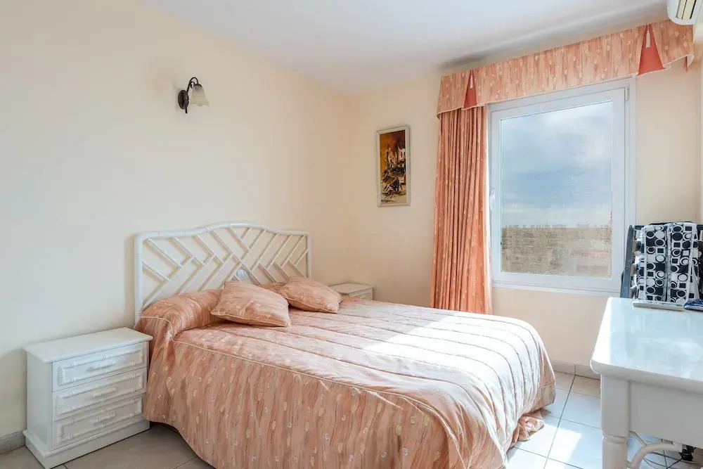 VILLA ALMENDRO! Bbq, HEATED Private Swimming Pool !