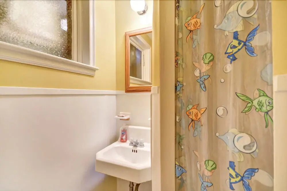1382 S. Fletcher - 4 Br Home