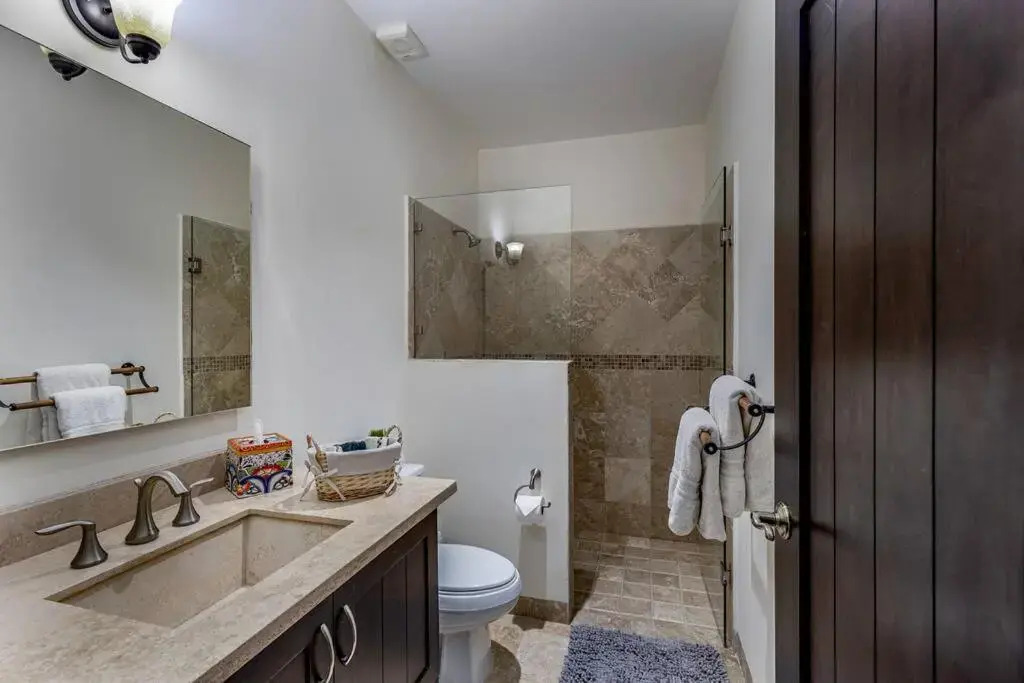 Gorgeous Two-Bedroom Cabo Condo I Casa Finisterra
