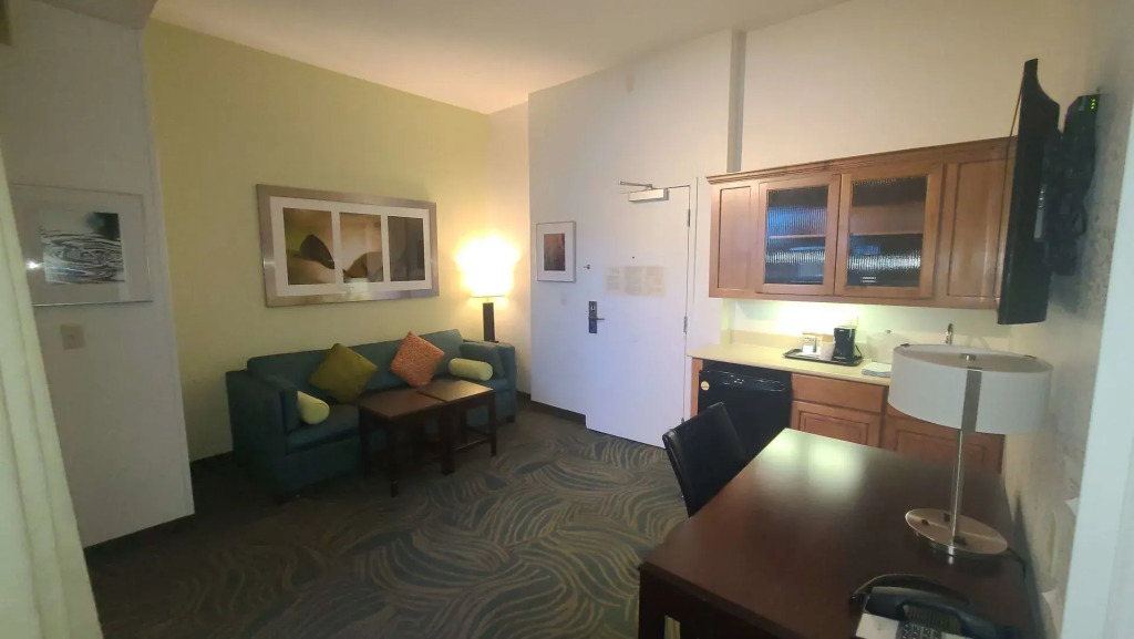 Best Western Hesperia-Victorville Suites