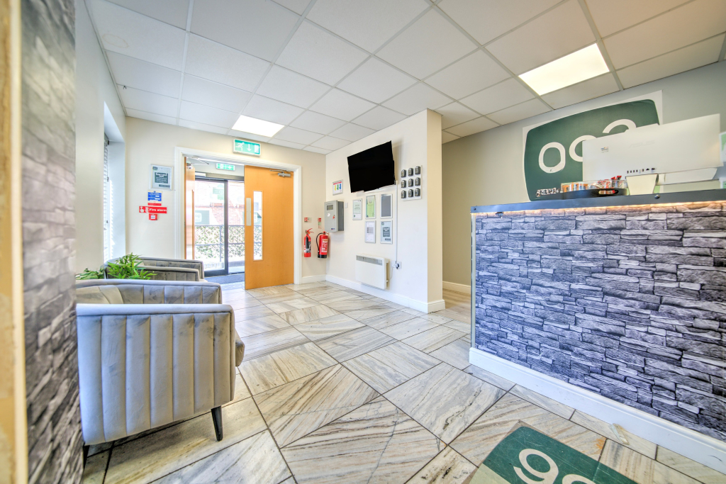 GO2 Gloucester Hotel by OYO