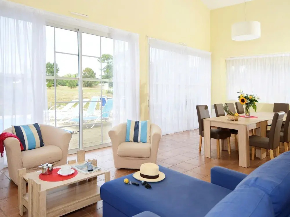 Semi-Detached Holiday Home in Green Surroundings
