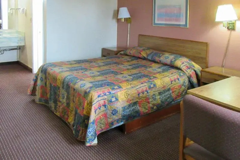 Travelers Motel