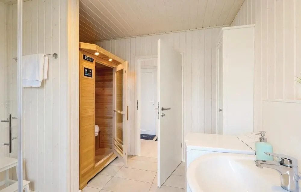 Stunning Home In Ostseeresort Olpenitz With Sauna