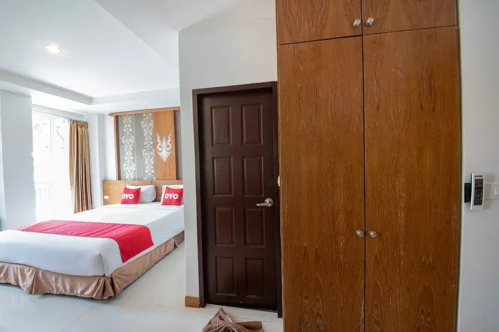 Golden Place Patong by OYO Rooms
