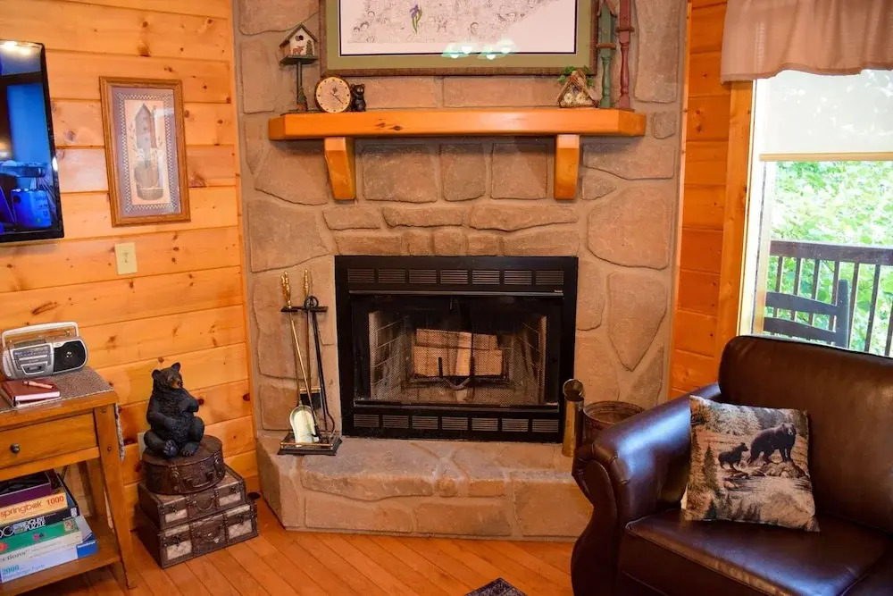 GRANDMOTHER'S - 4 Br Cabin
