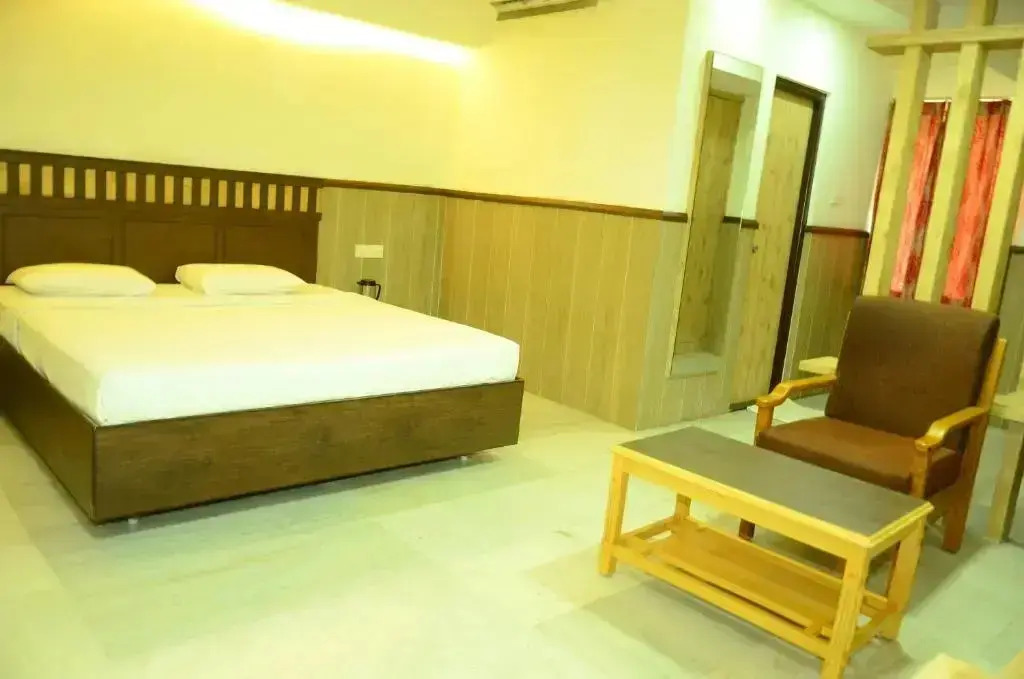 HOTEL RATHNA RESIDENCY