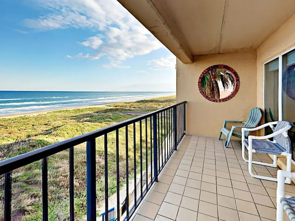 4400 Gulf Blvd Condo Unit 406