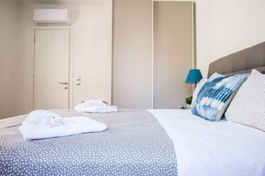 A23 Sunny & Cosy suite with balcony near Parthenon