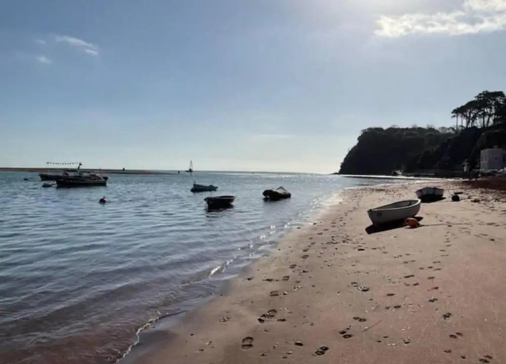 Apartment in Teignmouth Near River Beach
