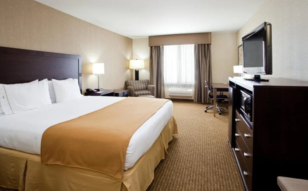 Holiday Inn Express Fresno South by IHG