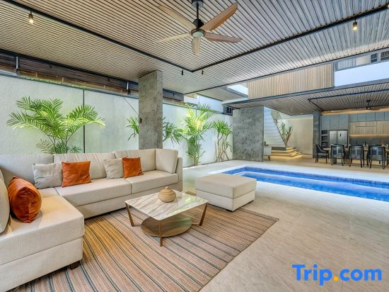 Sui A2: 3BR Villa • Prime Location by Berawa Beach - A Luxury Private Villa By Balinest Villas