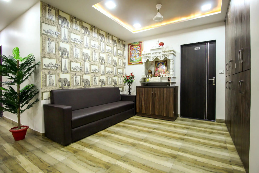 OYO 8864 Hotel Royal City