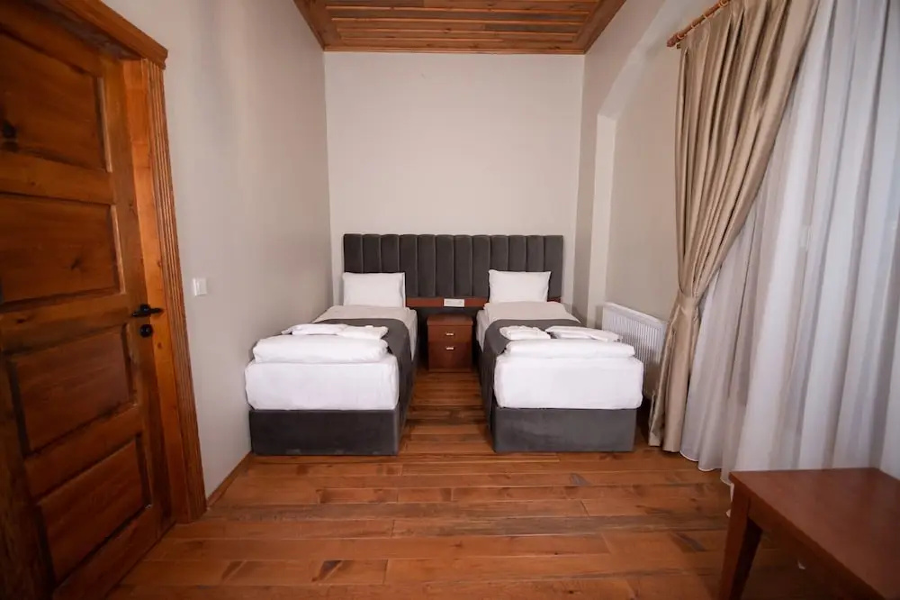 AHISKA PALAS OTEL