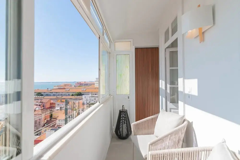 Fascinating 2 bedroom apartment with river view