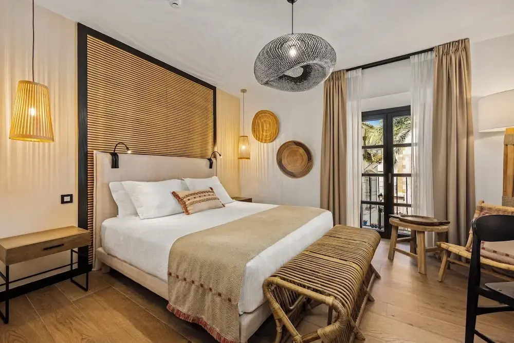VILLTAK La Plaza Hotel
