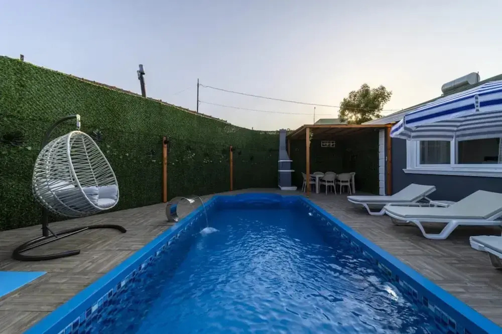 Villa with Private Pool near Airport in Muratpasa