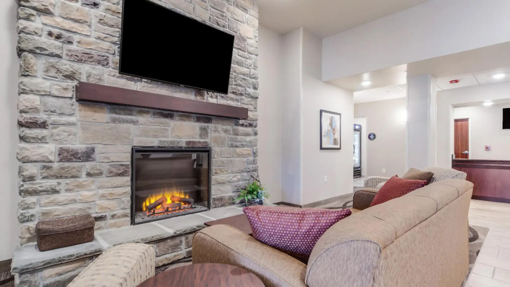Cobblestone Hotel & Suites - Lamar