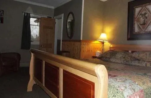 The Jay Village Inn