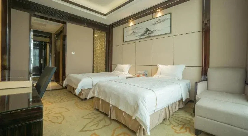 Jin-Tai Holiday Hotel