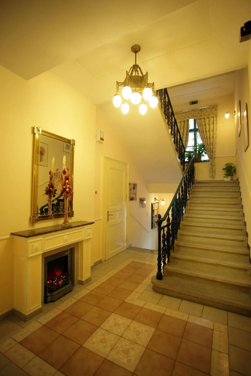 Anna Hotel
