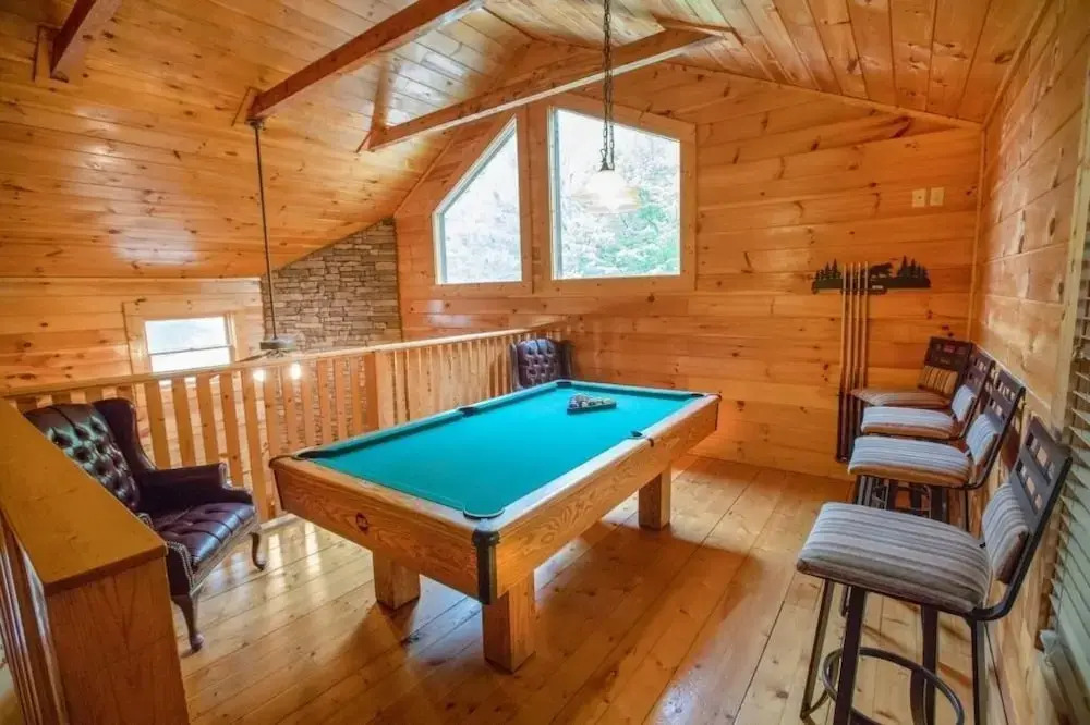 46 Bear Necessites - 2 Br Cabin