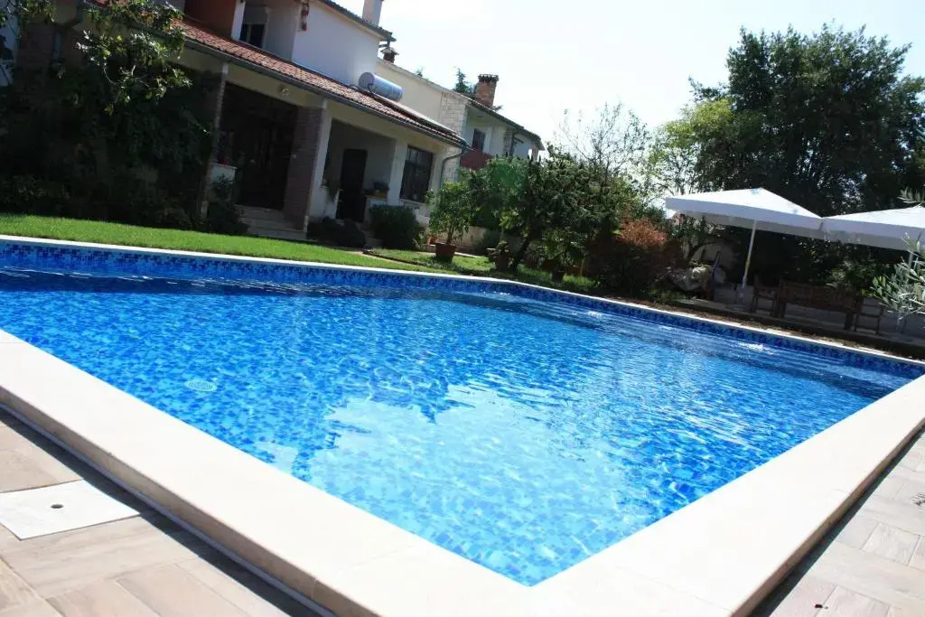 AURA Residence