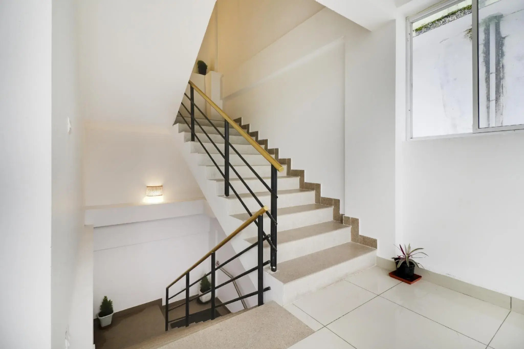OYO 74737 Abudhabi Residency