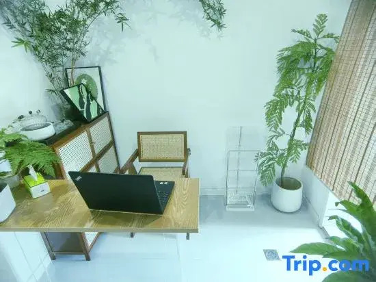 Runi Suoyuan Homestay (Jiefangbei Area Hong Ya Dong)