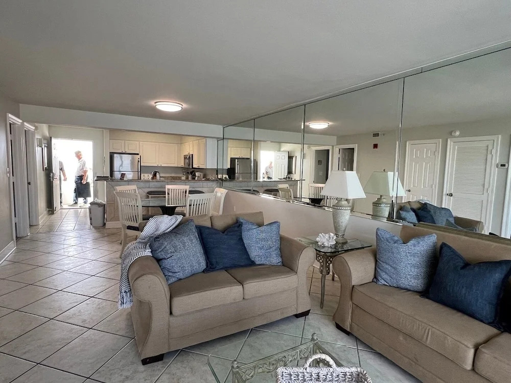 Pelican Beach 1414 2 Bedroom Condo by Pelican Beach Management