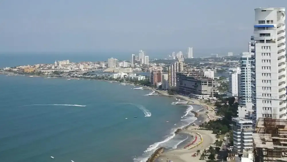 Modern 3 Bedroom Apartment With Sea-beach View