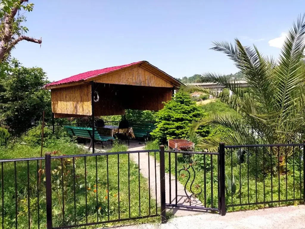 Lana's Guest House