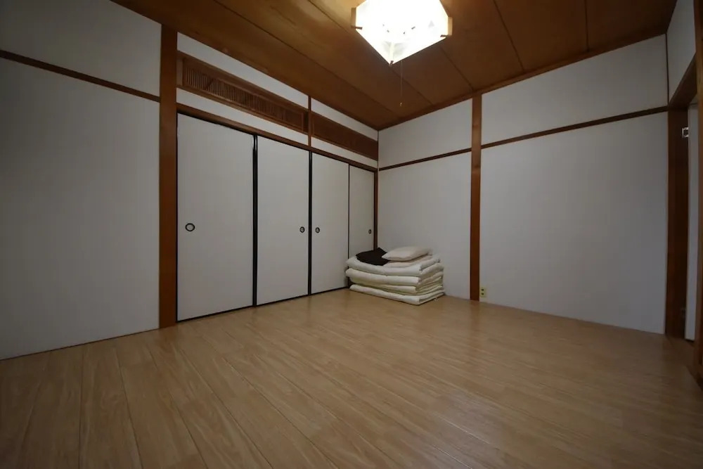 Tarbo's House Surugamachi : Near JR Nara Station 10ppl