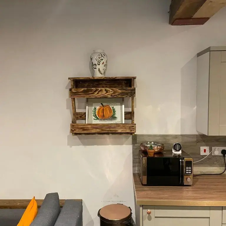 Loaf 3 at The Old Granary Converted Town Centre Barn