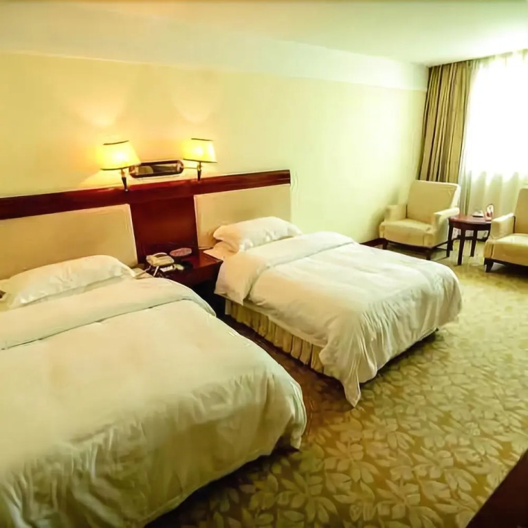 Holiday Hotel