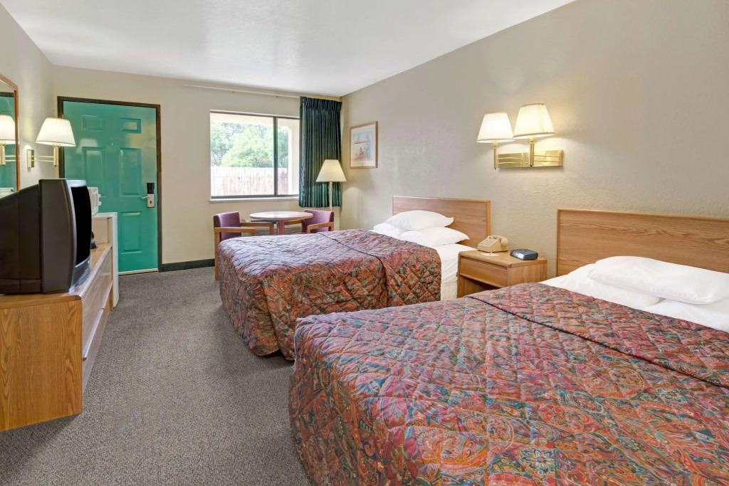 Days Inn by Wyndham Espanola