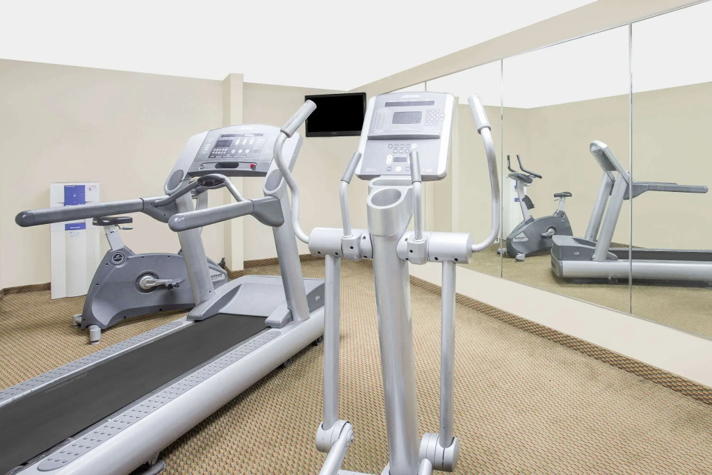 Отель Гринвилла Baymont Inn & Suites Greenville