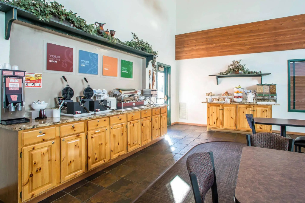 Holiday Inn Express & Suites Hayward by IHG