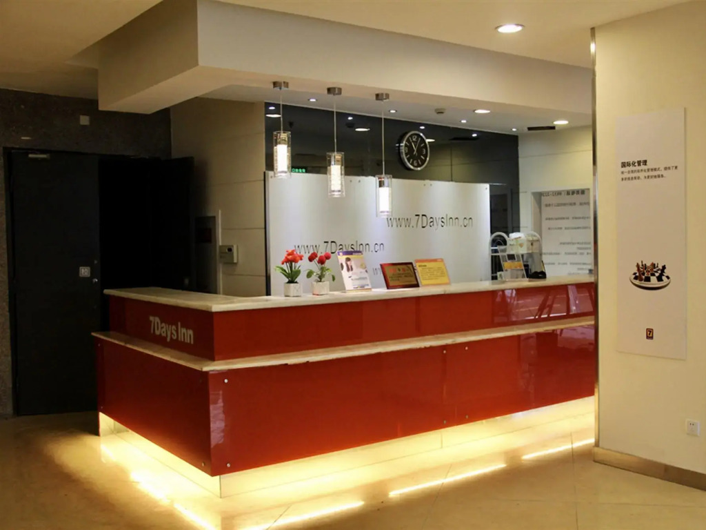 Pai Hotel Neijiang Wenying Street Century Binjiang