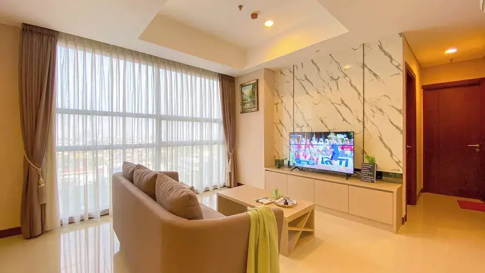 Spacious And Homey 2Br Apartment With Private Lift At The Kencana Residence