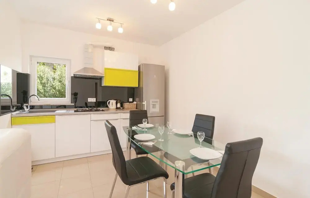 Amazing Home In Supetar