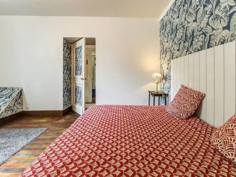 Traditional Holiday Home in Brinon sur Beuvron