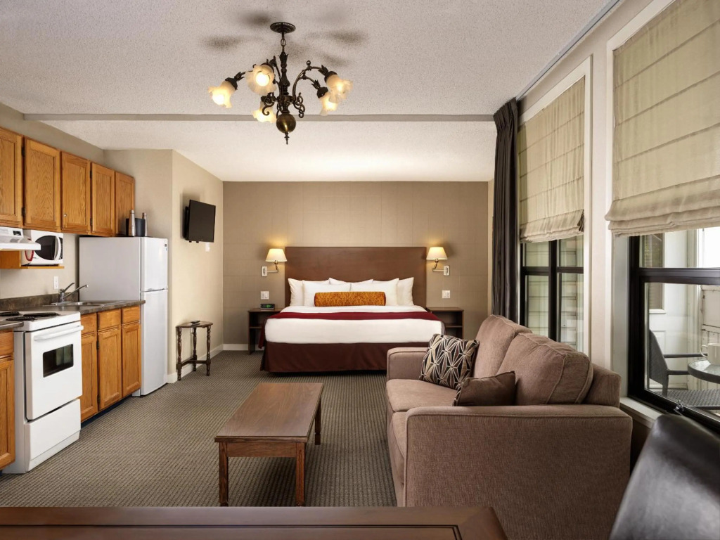 Huntingdon Hotel and Suites