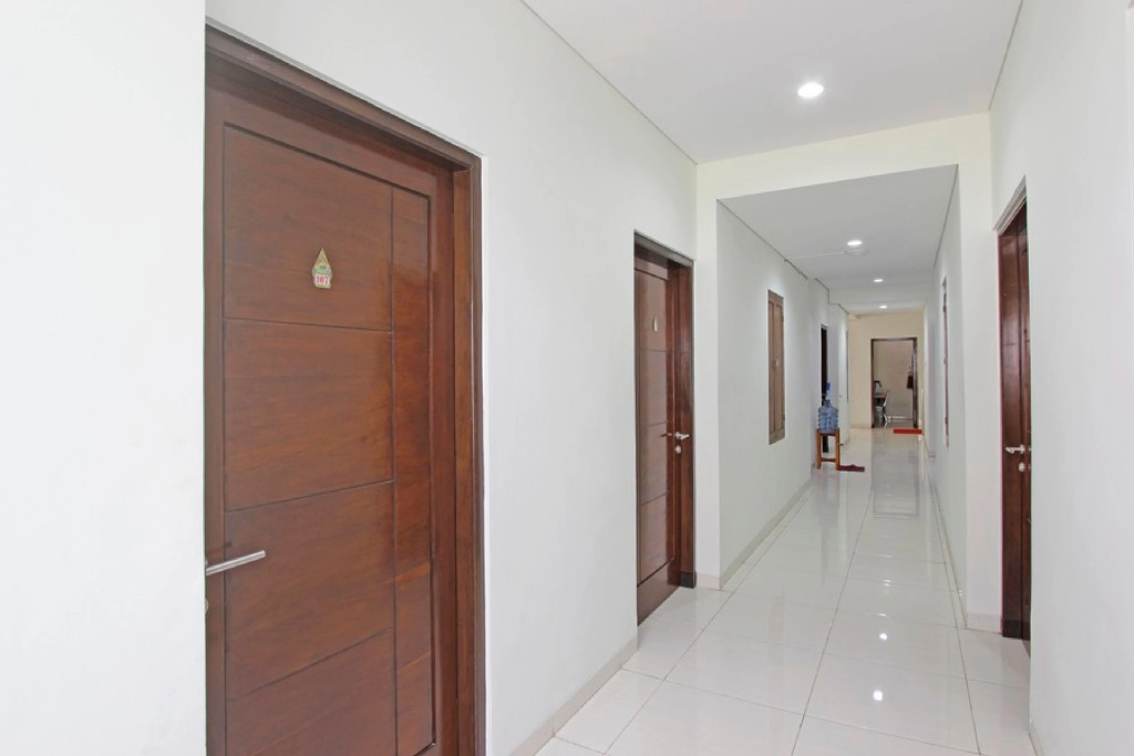 RedDoorz @ Turangga Sari