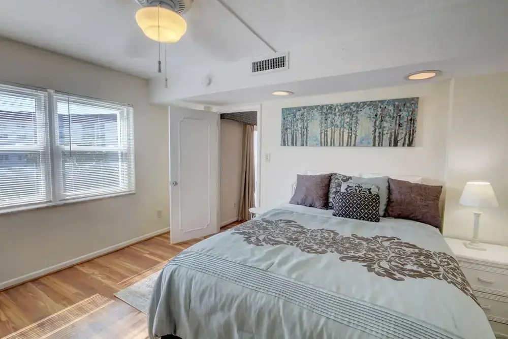143 El Matador 2 Bedroom Condo by RedAwning
