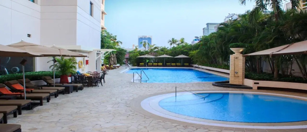 Sule Shangri-La, Yangon