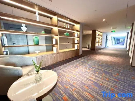 Zhangjiagang Lanshu Ring Road Hotel（High-speed rail new town）