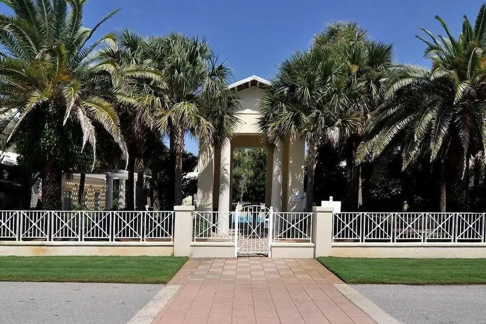 Villa Royale 5 Bedroom Holiday Home by Five Star Properties