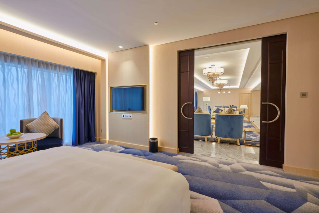 The Diplomat Radisson Blu Hotel Residence & Spa