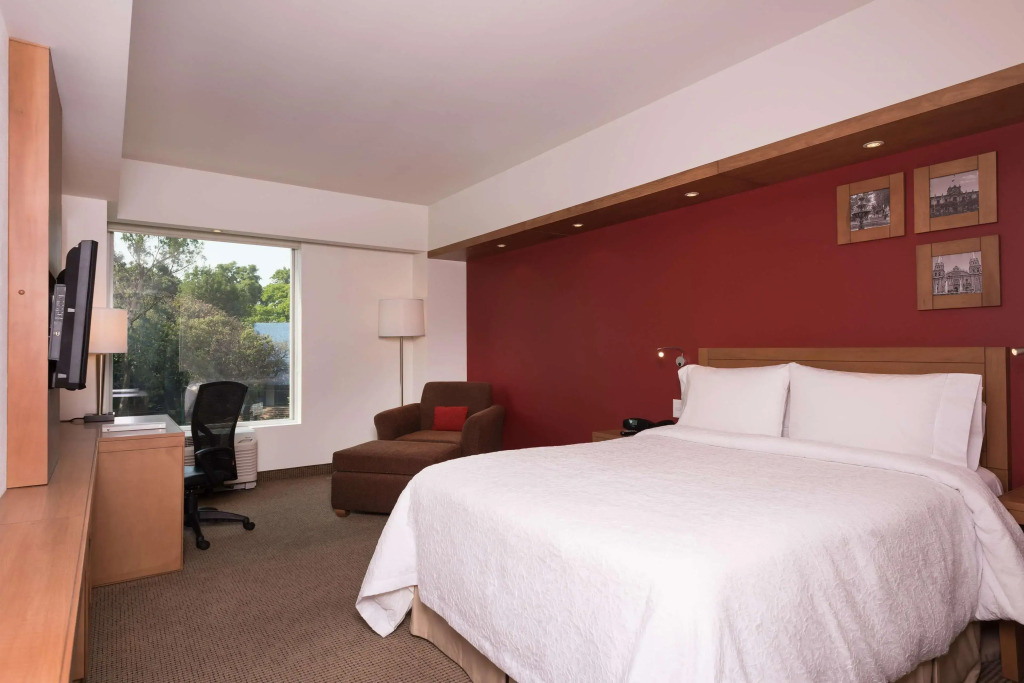 Hampton by Hilton Guadalajara Expo